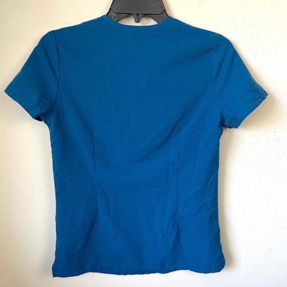 Figs Slim Catarina One-Pocket‎ Scrub Top Alps blue - Picture 3 of 7